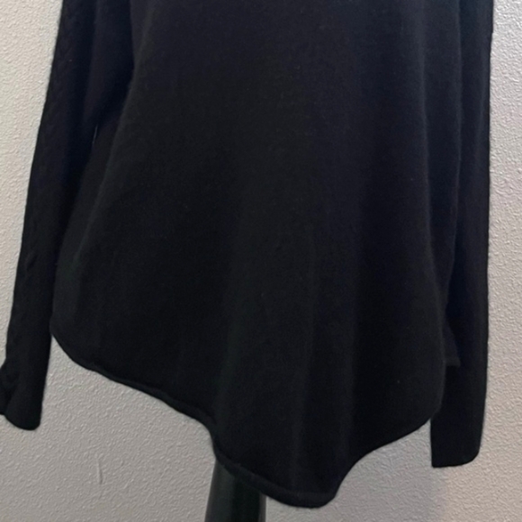 Neiman Marcus 100% Cashmere Asymmetric Oversized Sz S Braided Sleeve Sweater - Picture 6 of 13